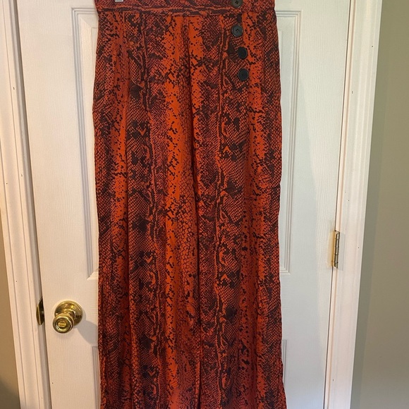 Nostalgia Red Snake Print Pants - Picture 3 of 10